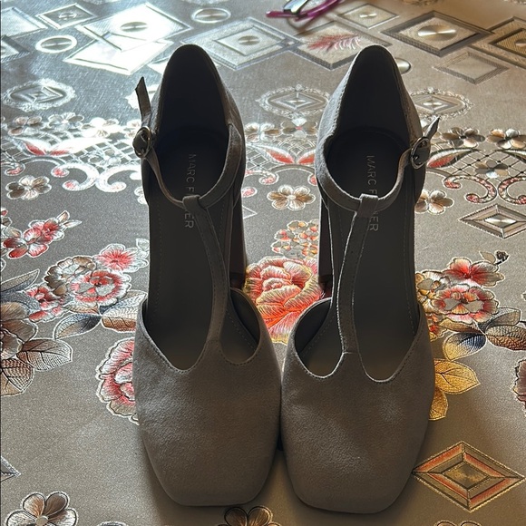 Marc Fisher Gray Chunky Heel Suede Heels - Picture 1 of 6